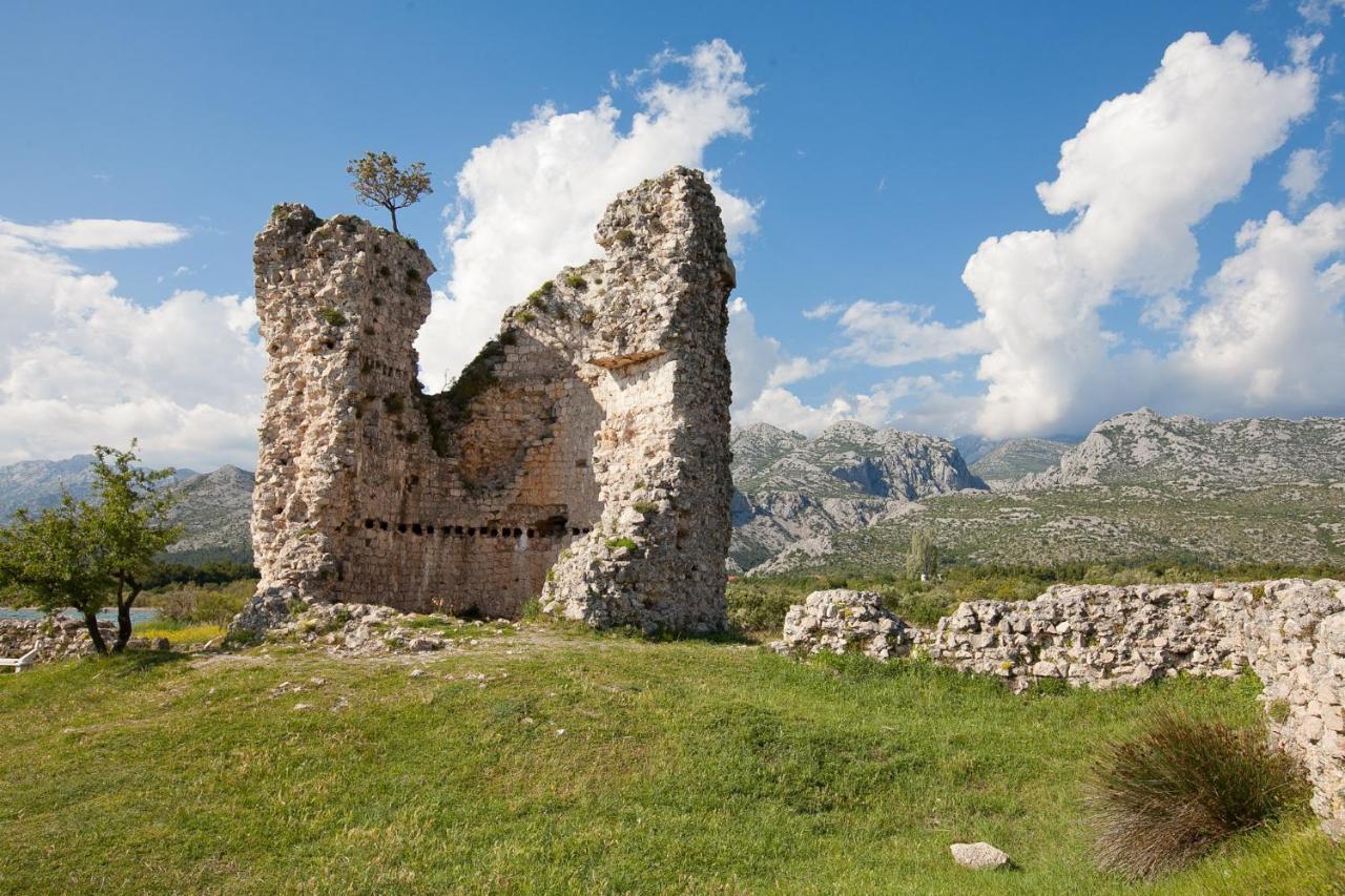 Apartmani Lea Starigrad Paklenica Exteriör bild
